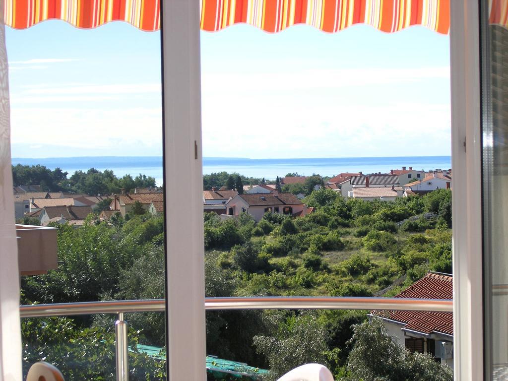 Apartments Kristina Krk Town Exterior photo